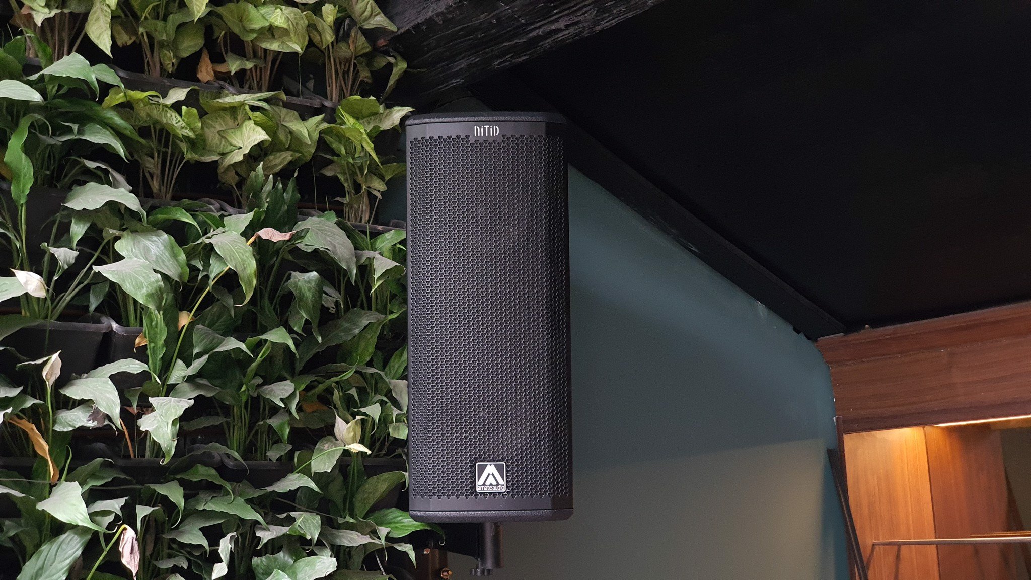 Thi công hệ thống loa Amate Audio tại quán Lounge Funtasia, Tông Đản