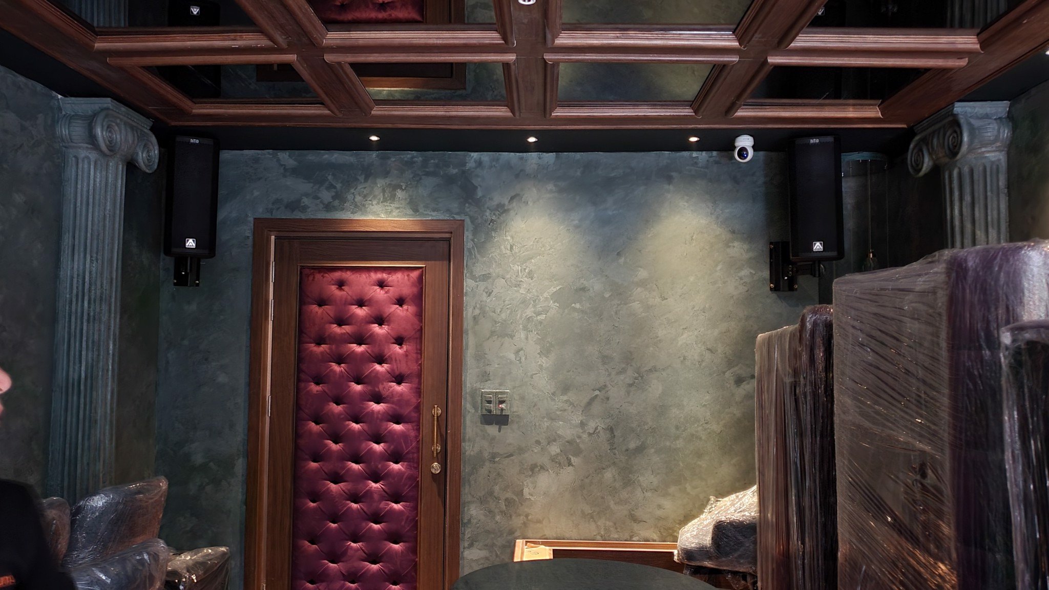 Thi công hệ thống loa Amate Audio tại quán Lounge Funtasia, Tông Đản