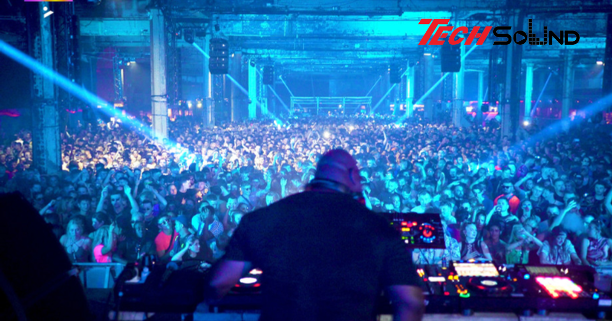 Techno Vs. House: Phân Biệt Hai Thể Loại Âm Nhạc Điện Tử Phổ Biến