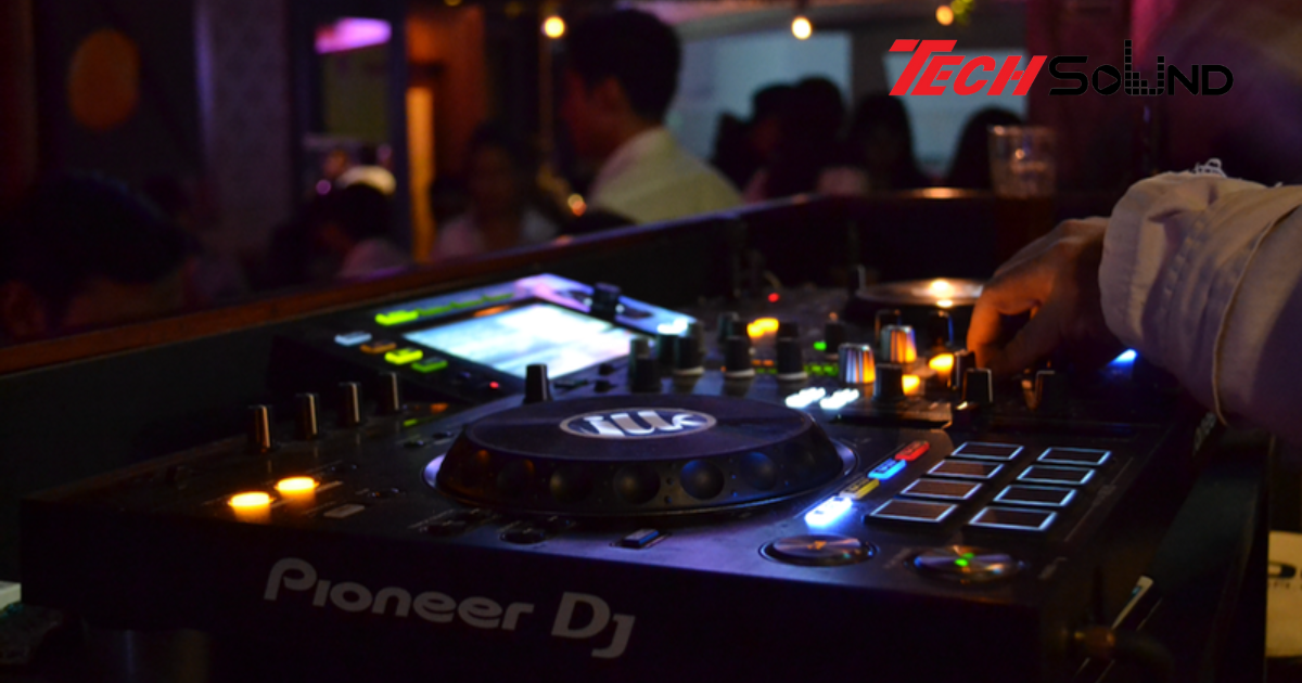 Live set điện tử vs. DJ set: Khác nhau thế nào và vì sao đang nhập lại