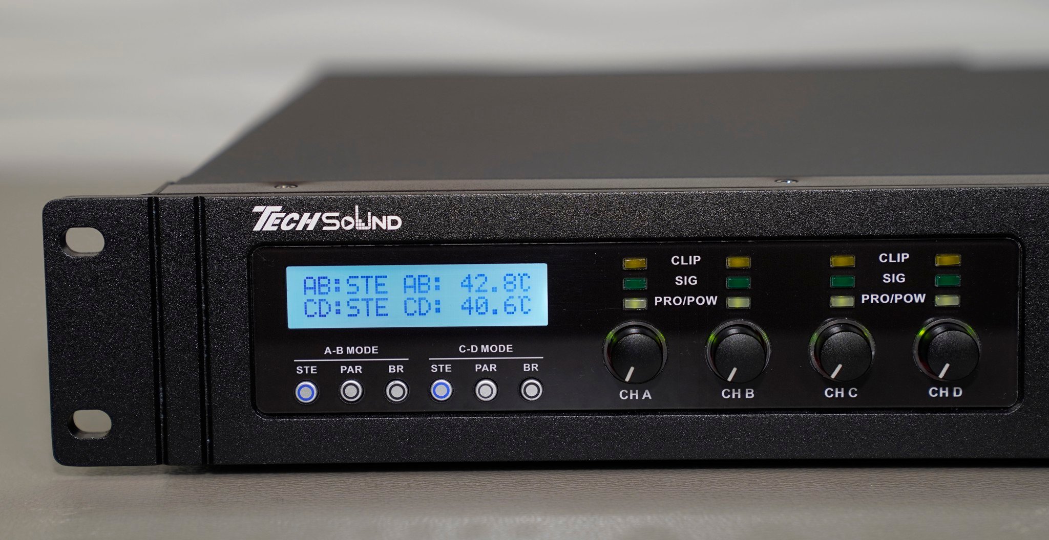 Cục đẩy 4 kênh ClassD Techsound SX4120 4 Cục đẩy 4 kênh ClassD Techsound SX4120