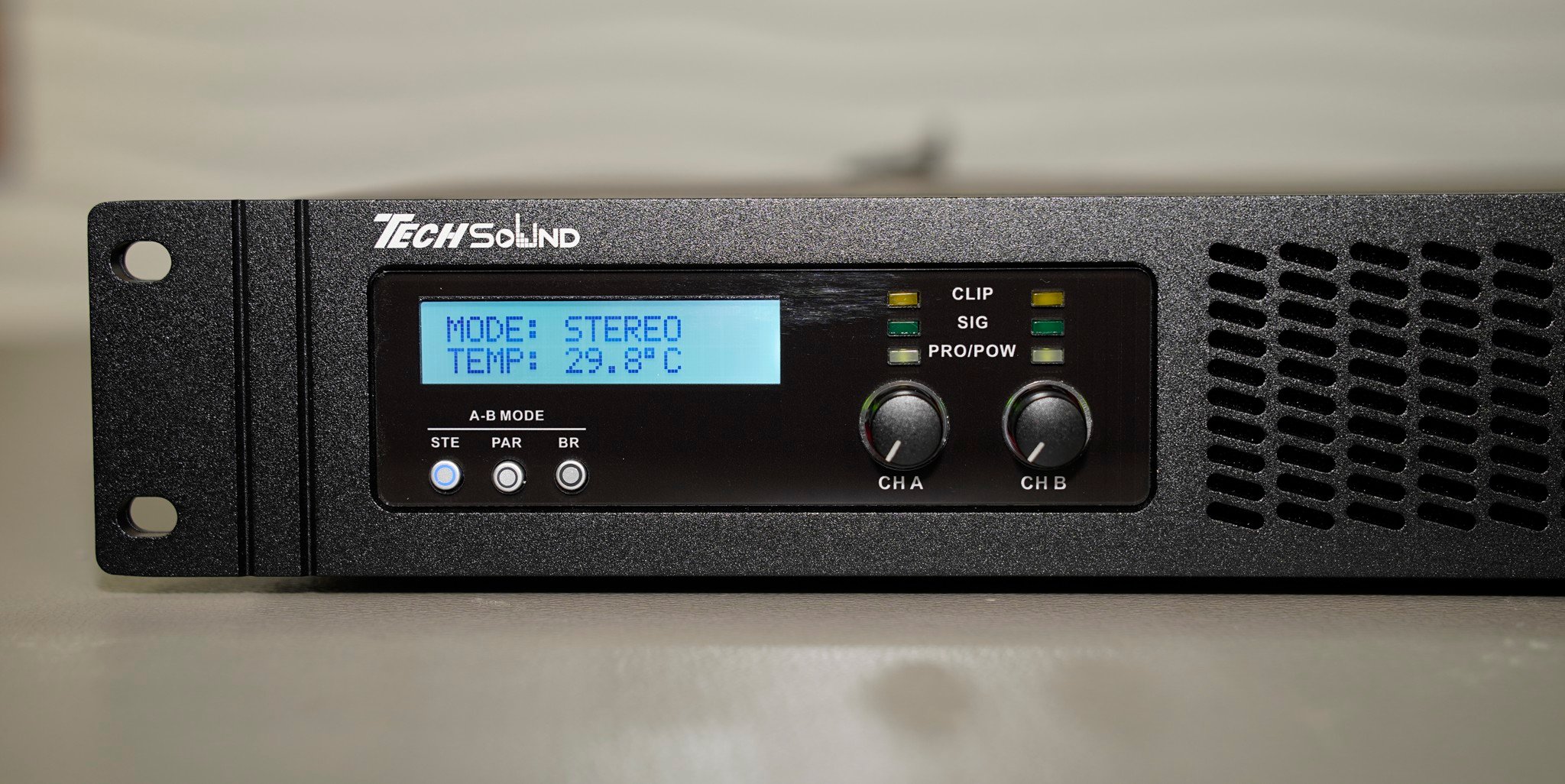 Cục đẩy 2 kênh ClassD Techsound SX2080