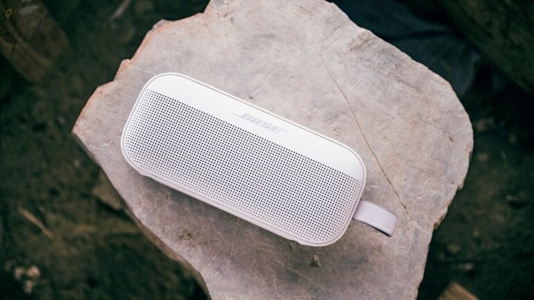 [GIẢI ĐÁP] Có được mang loa Bluetooth lên máy bay không?