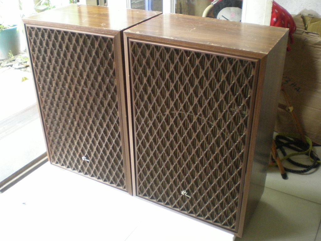 Tìm hiểu về loa Sansui