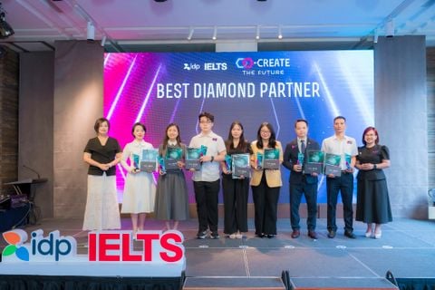 HAVINA ĐƯỢC IDP VIỆT NAM VINH DANH LÀ MỘT TRONG NHỮNG ĐỐI TÁC KIM CƯƠNG XUẤT SẮC NHẤT NĂM 2024–2025