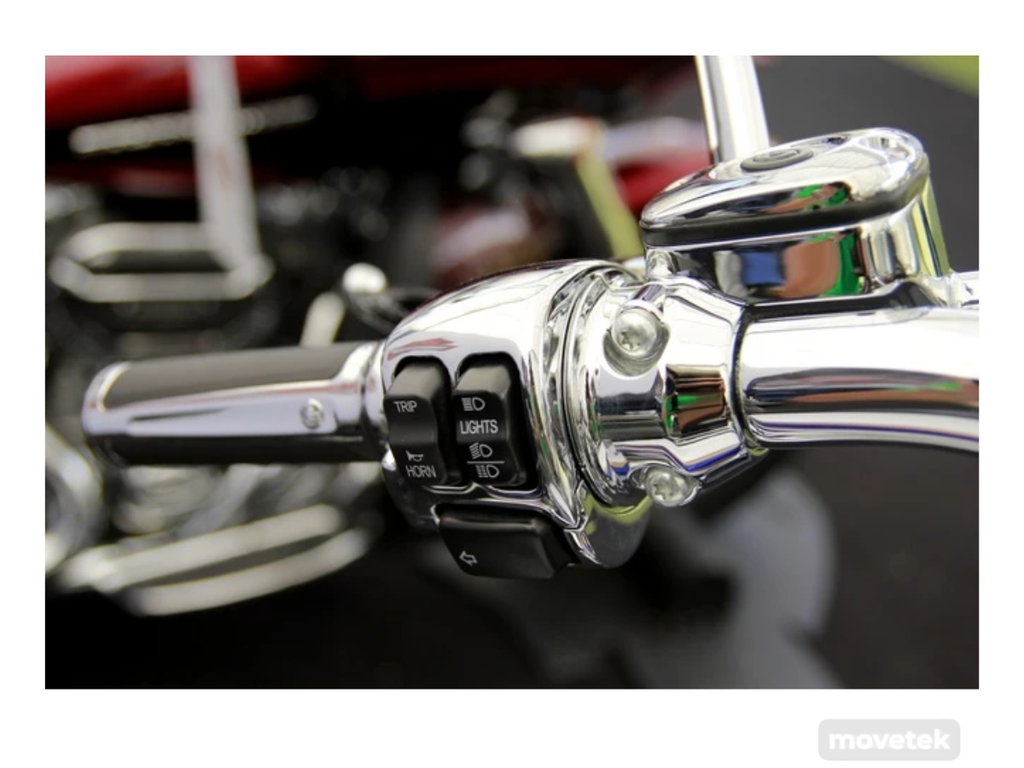 bo dieu khien tren tay lai