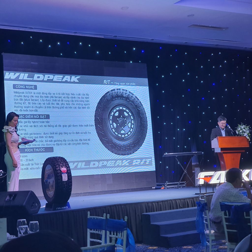 Falken giới thiệu tính năng lốp RT