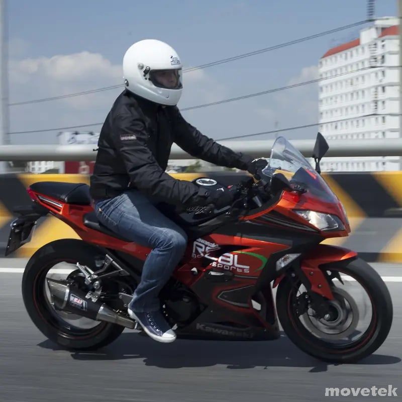 Michelin Pilot Street Radial trên xe Sport City