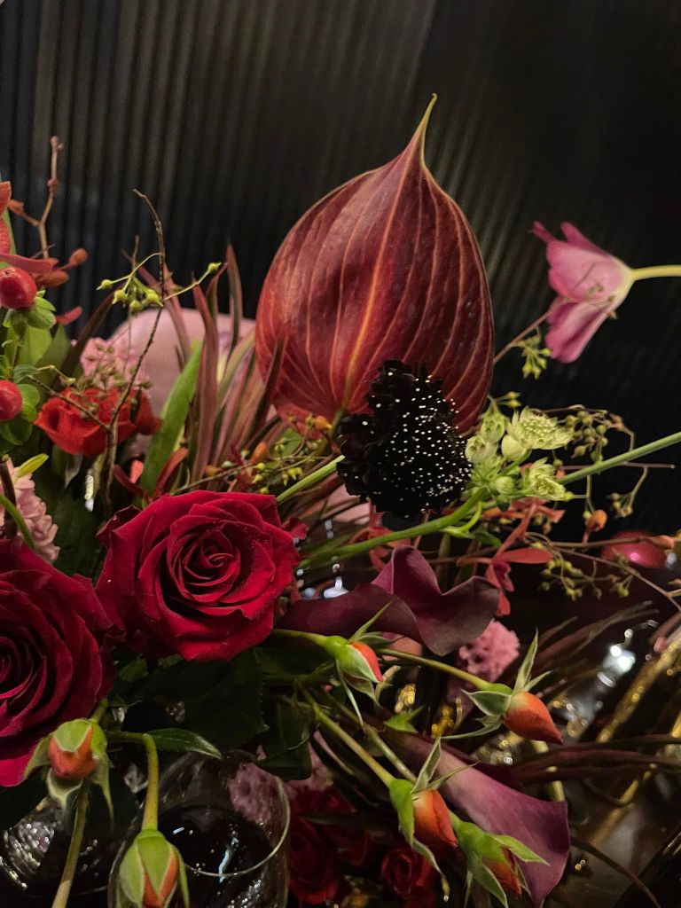 Trang trí tiệc tại gia bằng gam màu đỏ sang trọng !