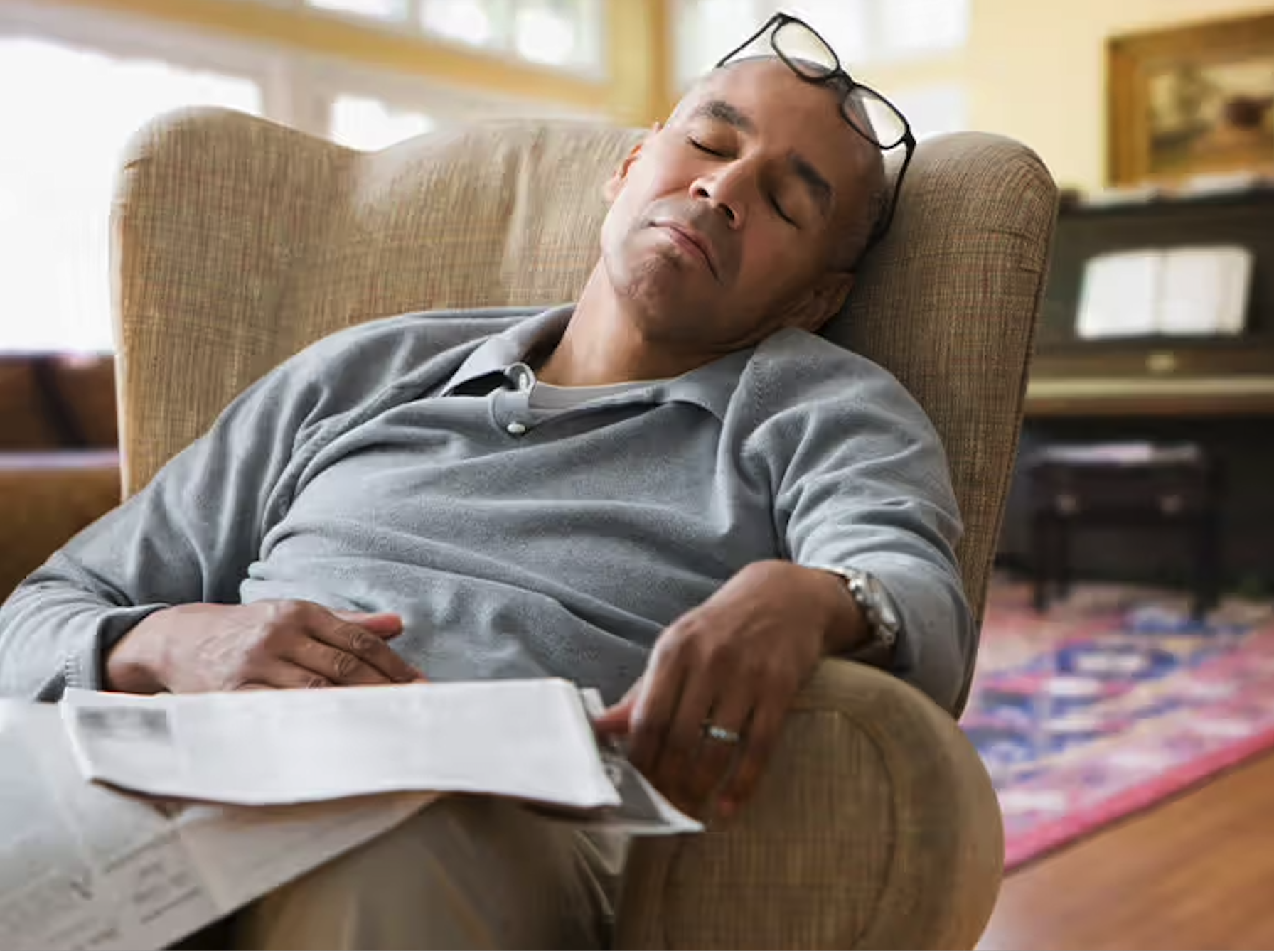 Ngủ trên ghế ngả: Lợi ích và những điều cần lưu ý cho sức khỏe