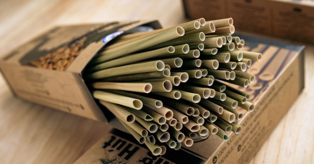 Ống hút cỏ bàng giá rẻ nên mua ở đâu?