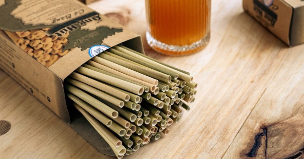 Ống Hút Cỏ Bàng - Quy Trình Sản Xuất Tại Miền Tây Xanh