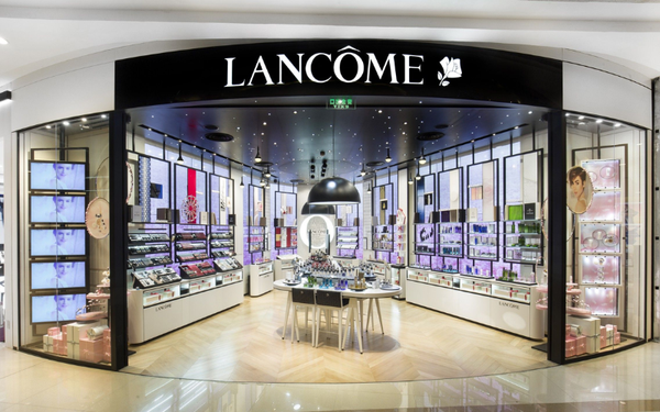 Cửa hàng nước hoa Lancome với đa dạng sản phẩm