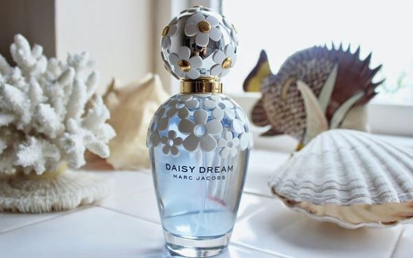 Đầy nữ tính và quý phái cùng với Daisy Dream