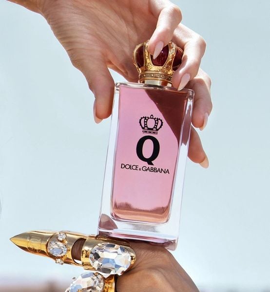 Nước hoa D&G Q là biểu tượng của “nữ hoàng” thời hiện đại