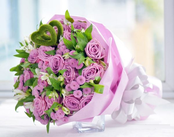 Bó hoa sinh nhật là món quà tinh tế nhất mà bạn nên dành tặng vợ