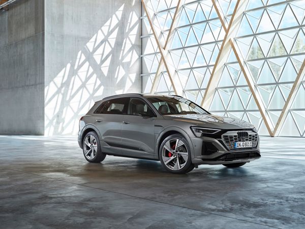 Audi Q8 e-tron: Xe điện tiện nghi nhất của Audi
