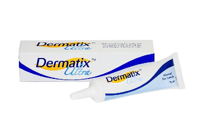 Dermatix Ultra giúp làm mờ sẹo và bảo vệ da khỏi tia UVA, UVB.
