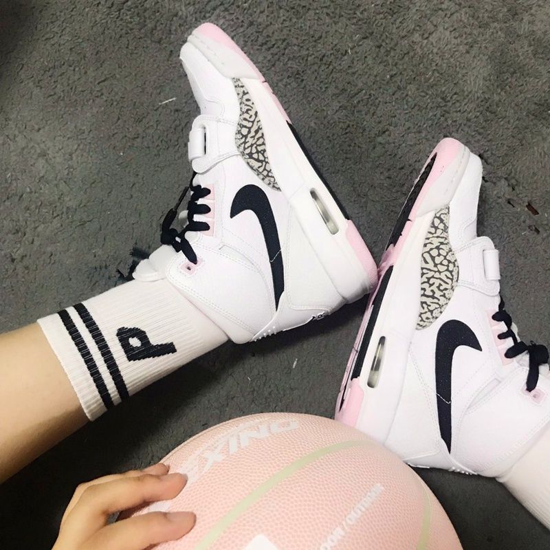 Giay Nike Air Jordan Legacy 312 GS White Black Pink Foam AT4040 106 Deestore.vn