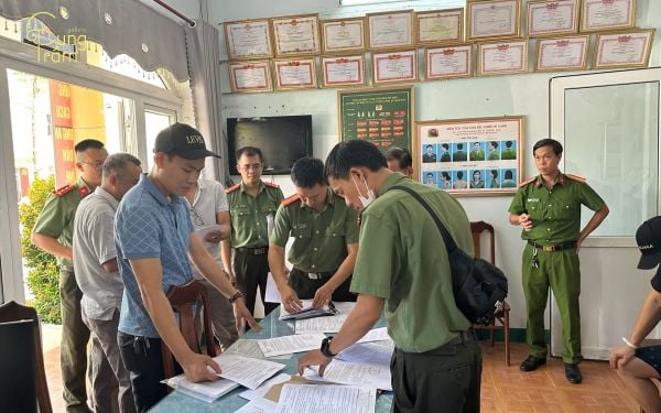 Nằm mơ bị công an bắt là điềm gì? Giải mã chi tiết điềm báo