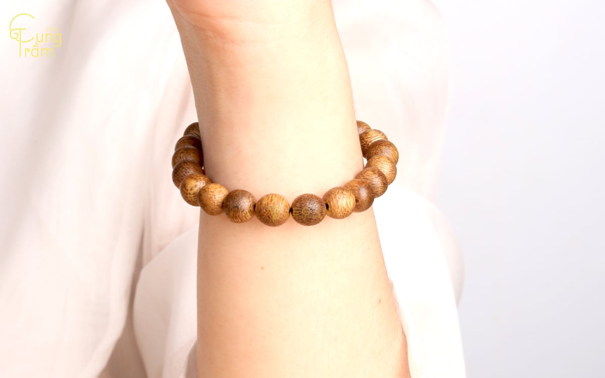 Vòng đeo tay 21 hạt có ý nghĩa gì? Bí mật phong thủy bạn nên biết