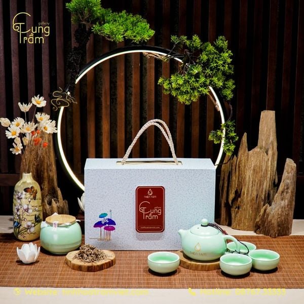 Đặt mua quà tặng trầm hương tại Cung Trầm Gallery - Nên hay không