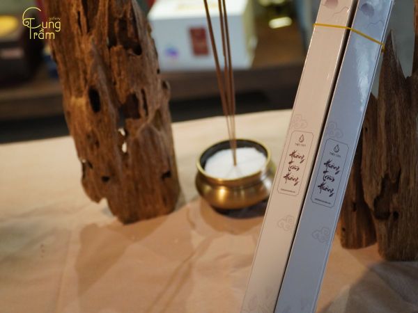 Nhang trầm có tăm