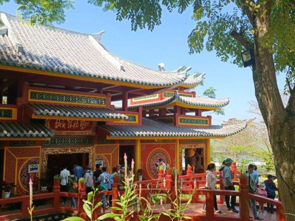 Những chuyến du lịch