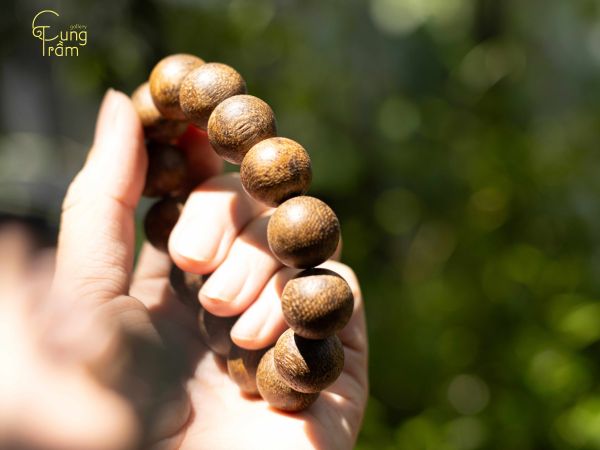 Vì sao trầm hương là món quà Vu Lan đặc biệt