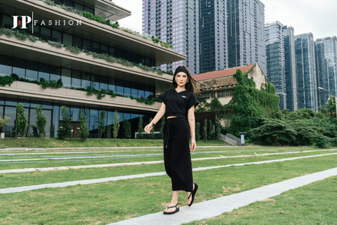 Elevated Comfort 2025 – Thời Trang Nữ Năng Động, Ứng Dụng Cao