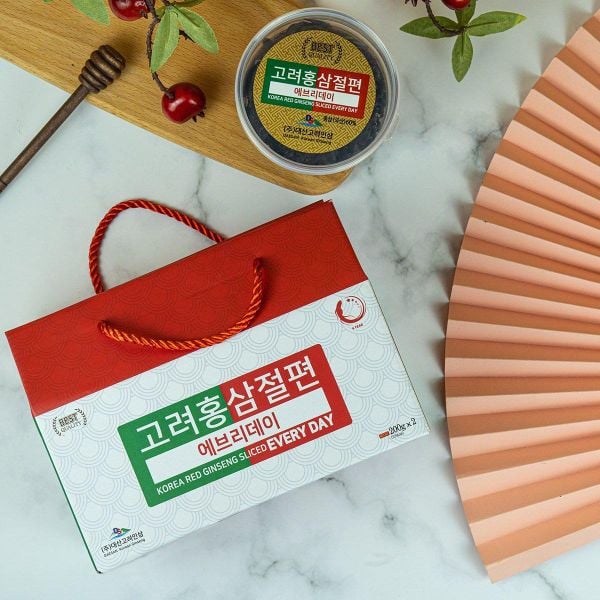 Thành phần chính Sâm tẩm mật ong Hàn Quốc Everyday Daesan