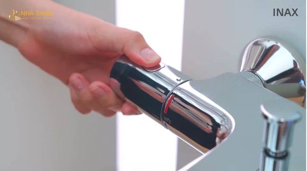 cach su dung sen tam nhiet do inax dam bao an toan