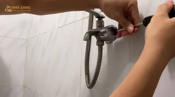 dung vit thao tung thanh phan voi nuoc