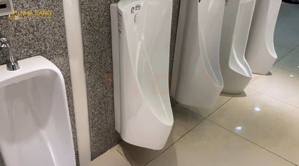 luu y khi khu mui hoi cho bon tieu nam