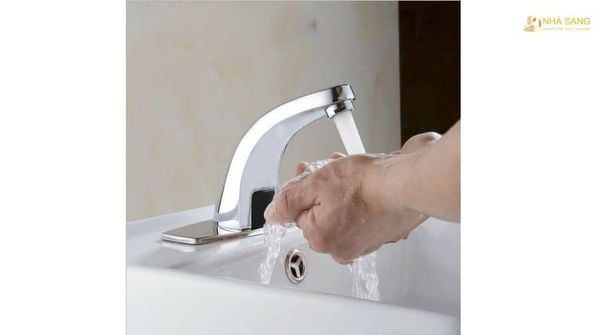 voi chau lavabo cam ung  trong thiet ke phong tam hitech