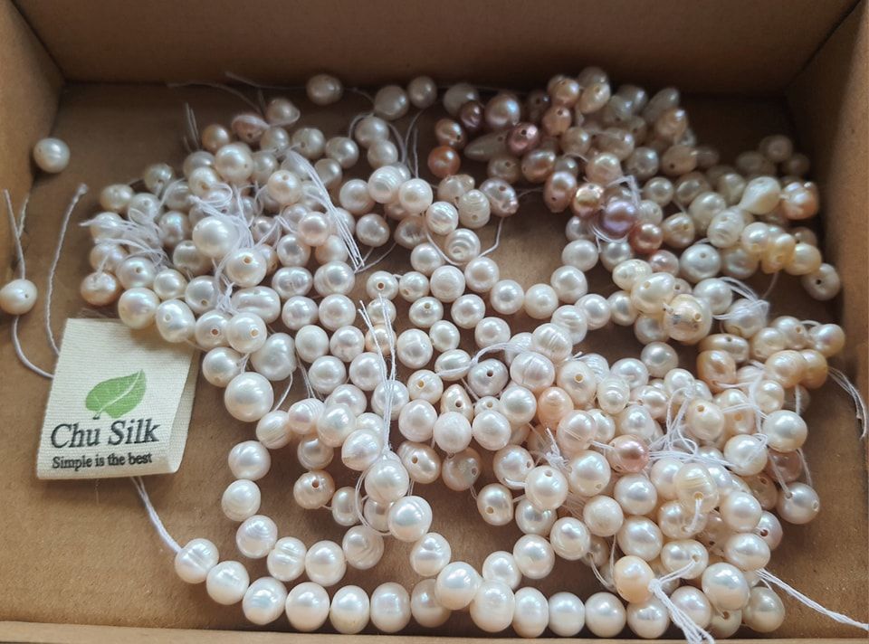 Cúc áo ngọc trai tự nhiên