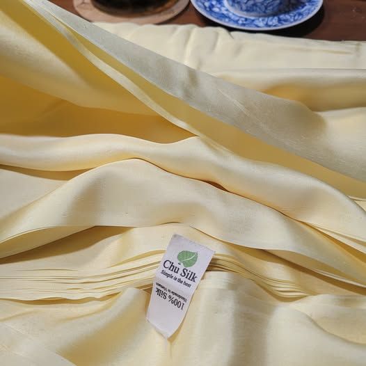 Ý nghĩa của màu tơ nõn vàng