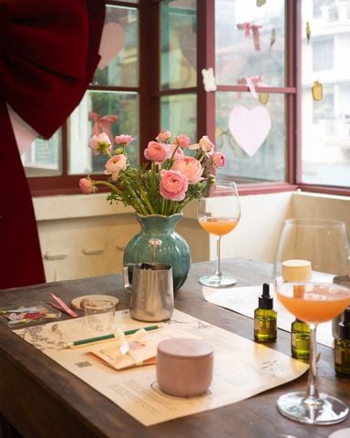 “DEAR LOVELY” WORKSHOP | Trải nghiệm làm nến thơm và trang trí khay nến với hoa ép cao cấp