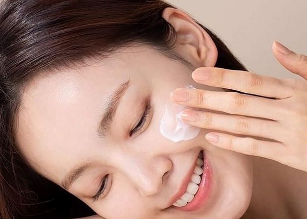 1 ngày nên bôi kem chống nắng mấy lần là tốt nhất?