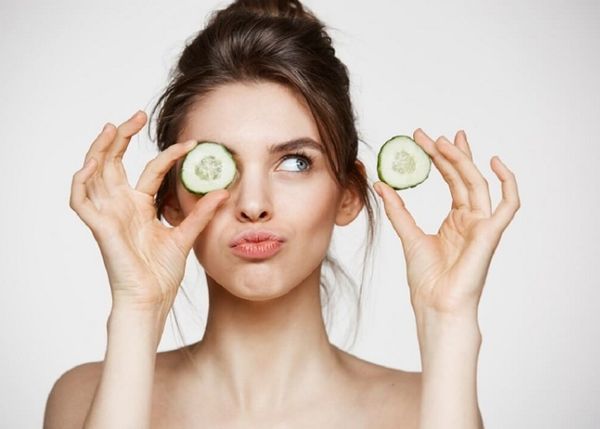 Đắp dưa leo lên mắt có tác dụng gì? Cách đắp dưa liêo lên mắt hiệu quả nhất