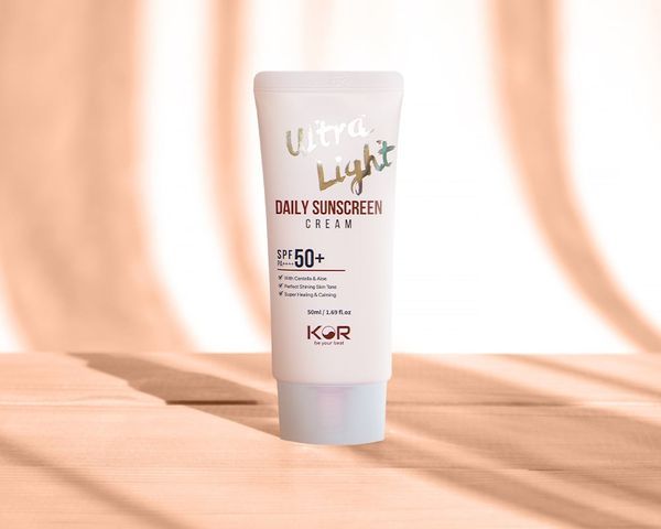Kem chống nắng KOR nâng tông tiện lợi cho nàng hiện đại