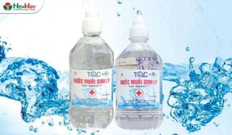 Rửa mặt bằng nước muối sinh lí có tốt không? Lợi Ích & Cách Dùng Đúng Cách