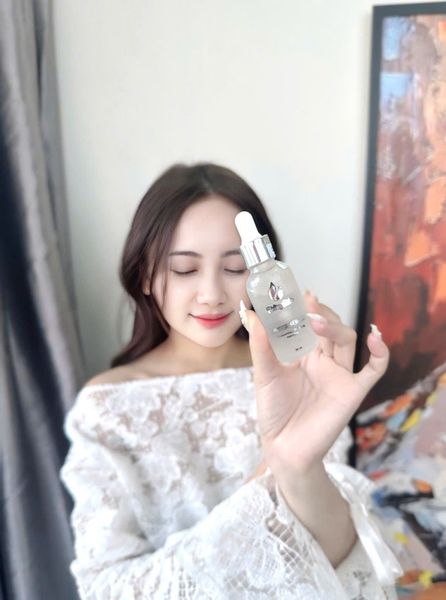 Sau khi thoa serum có rửa mặt không? Giải đáp chi tiết