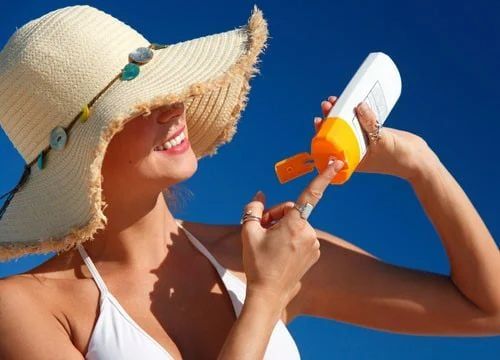 Vì sao da dễ bị sạm màu sau khi đi biển