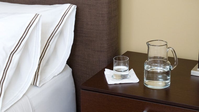 Uống nước trước khi ngủ liệu có tốt cho sức khỏe?