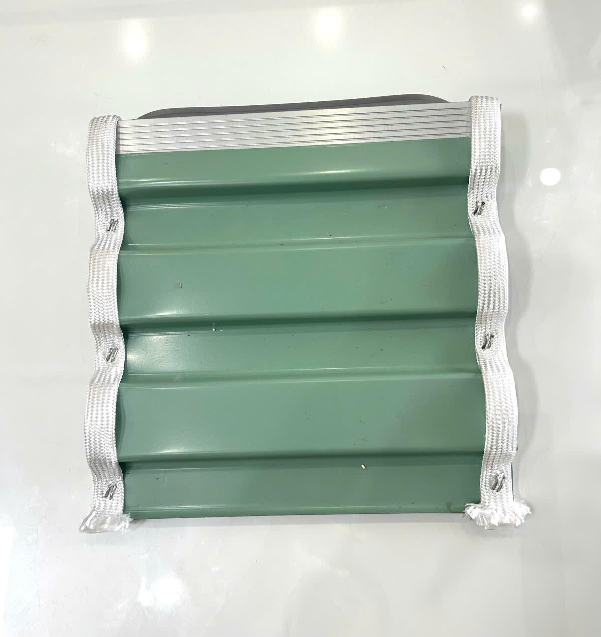 Cửa cuốn thép tấm - kéo tay