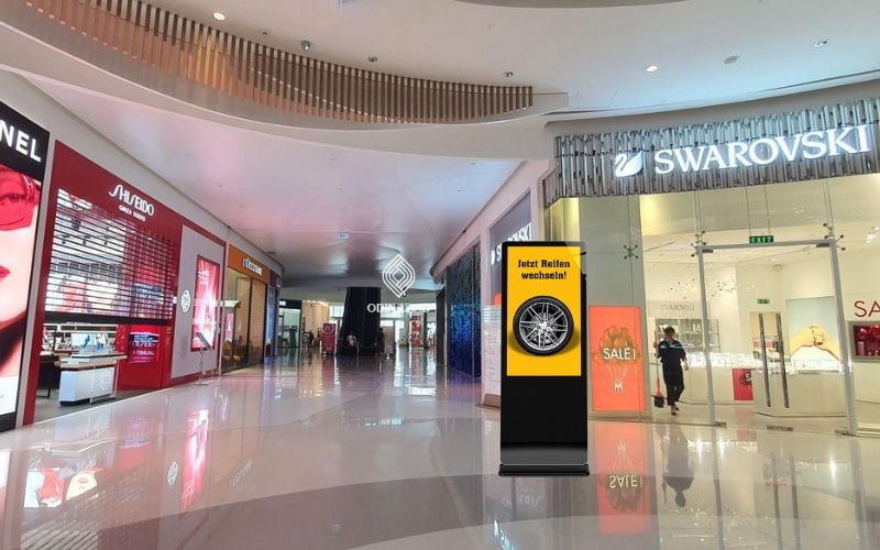 Dự án màn hình LCD quảng cáo tại Crescent Mall Quận 7