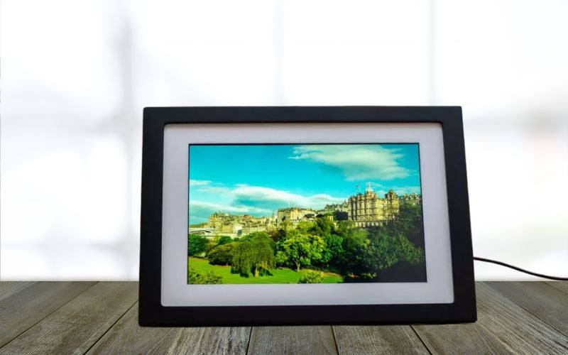 giá màn hình quảng cáo lcd mini