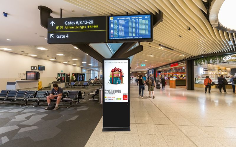 màn hình quảng cáo lcd tại sân bay