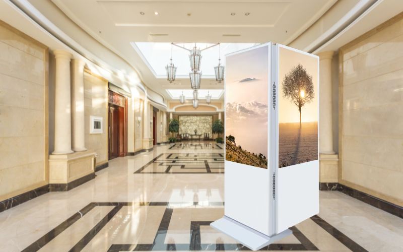 Màn hình quảng cáo chân đứng 2 màn hình tại khách sạn